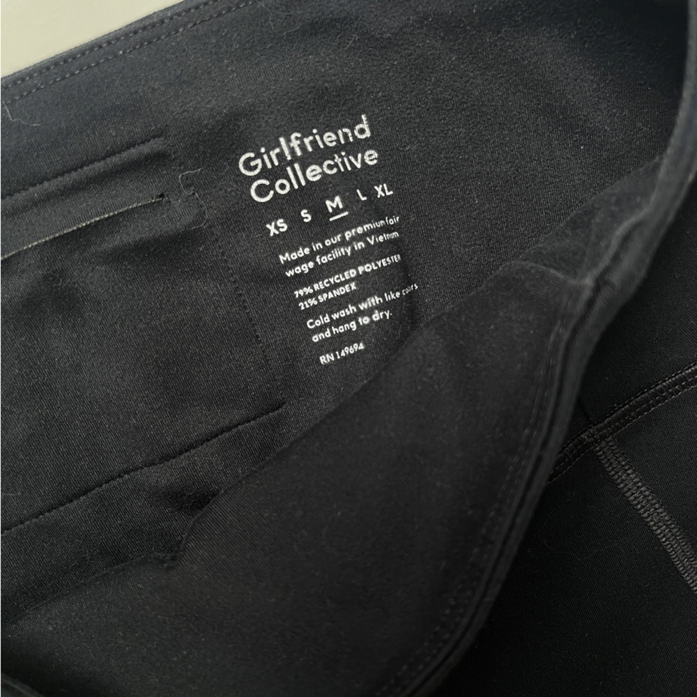 Girlfriend Collective Classic Black Leggings - Picture 2 of 4